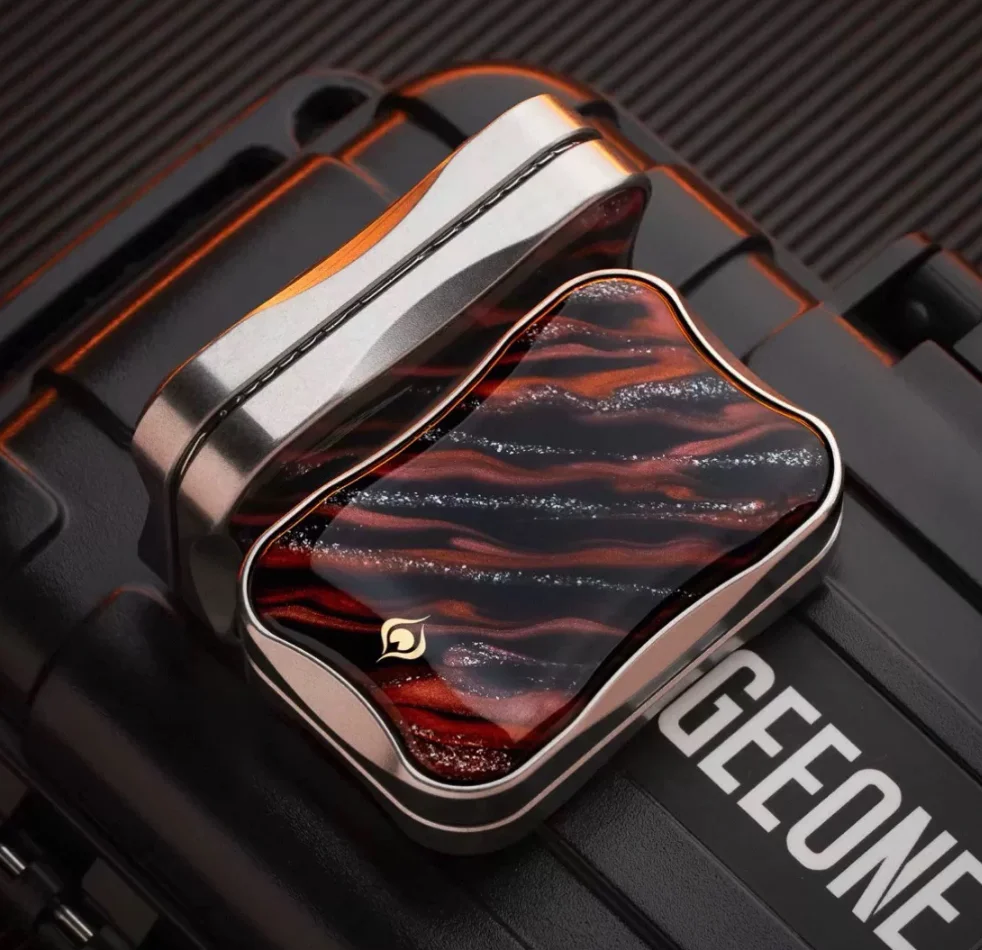 Used EDC Refers To The Play House, Finch Sound Maker Quicksand Competitive Type Unlimited Push Card Edc Fingertip Gyro