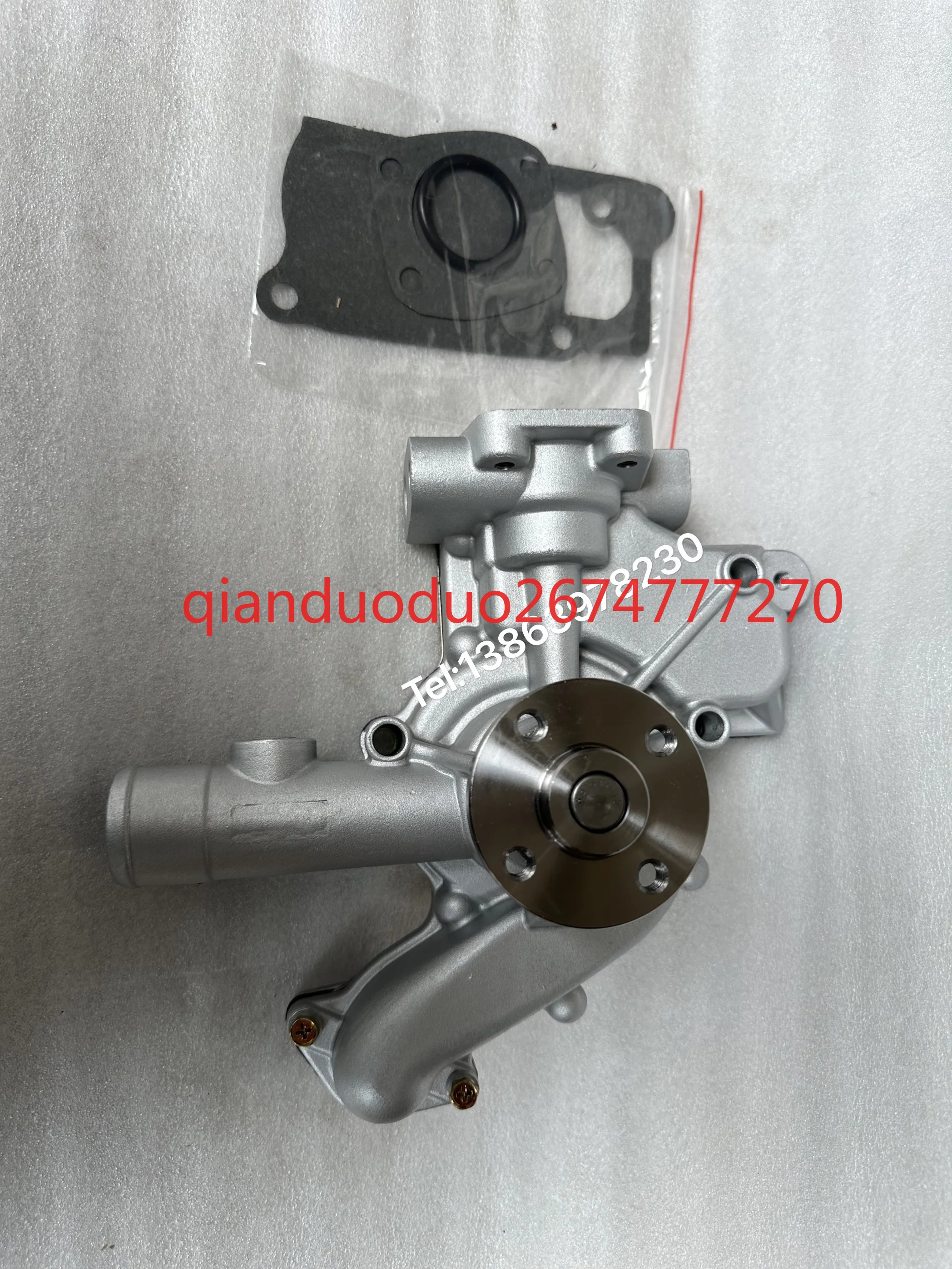 

Подходит для вилочного погрузчика Hyster 4TNE92 4TNE98, водяного насоса двигателя, насоса охлаждающей воды.