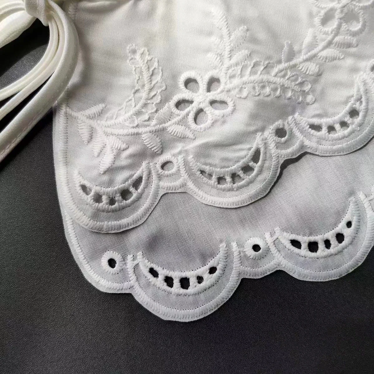 Women's White Embroidered Fake Collar, Double Layered Doll Neck, Fashionable Decorative Shawl with Shoulder Straps