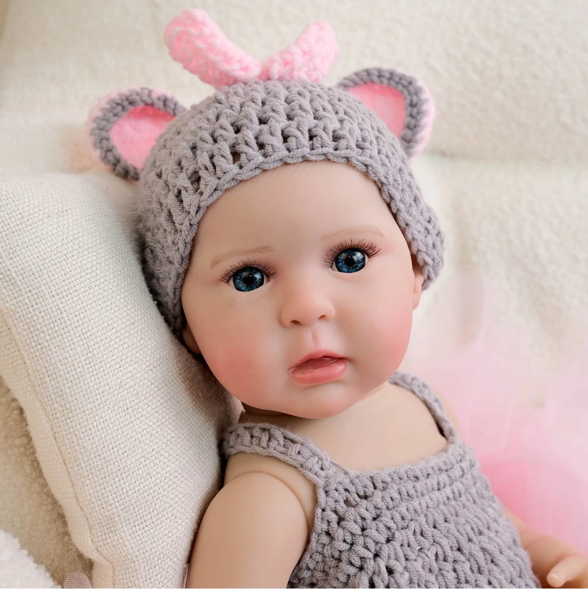 جناح دمية أطفال حديثي الولادة مقاس 19 بوصة - مصنوع يدويًا من الفينيل الواقعي، هدية لحديثي الولادة لعشاق الفن والدمى