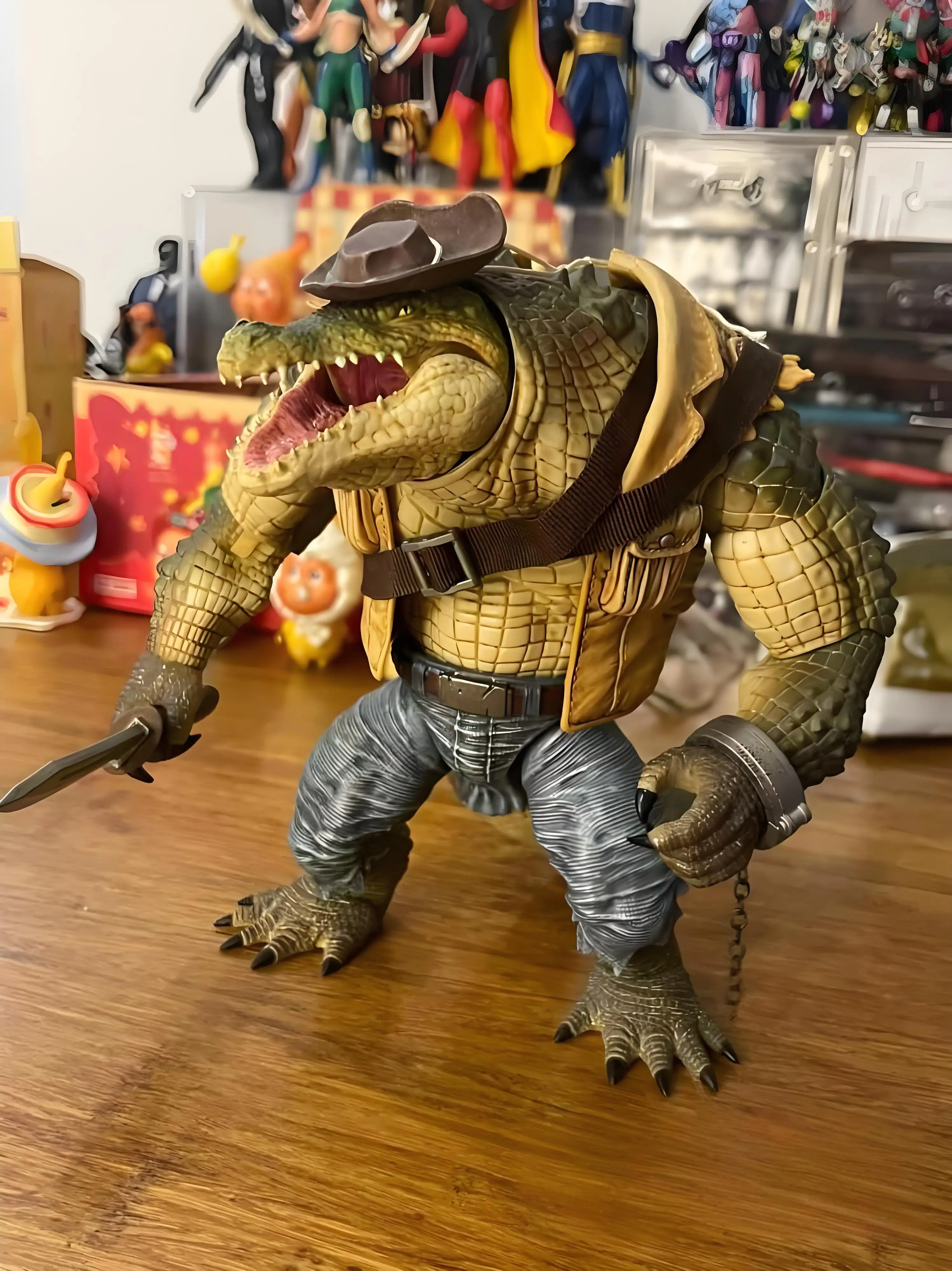 Maestro Union Genuíno Fury Planet Series Edição Padrão Primeiro Bullet Wilderness Hunter Crocker Presente para menino Modelo móvel