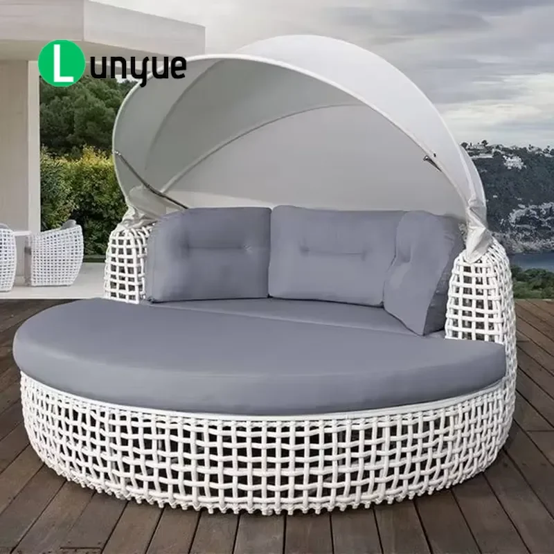 Luxury White Rattan Outdoor Sun Lounger All Weather Waterproof Foam Cushion For Garden Swimming Pool Patio Furniture