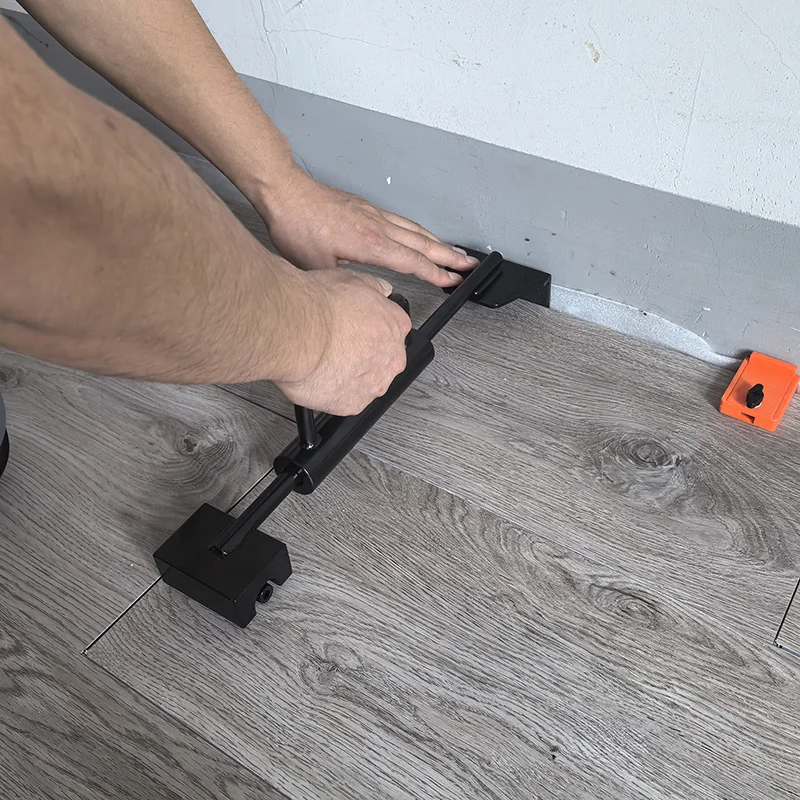 Three-in-One Knock-Free Rebound Hook for Laminate Flooring Installation Ideal for Narrow And Obstructed Areas