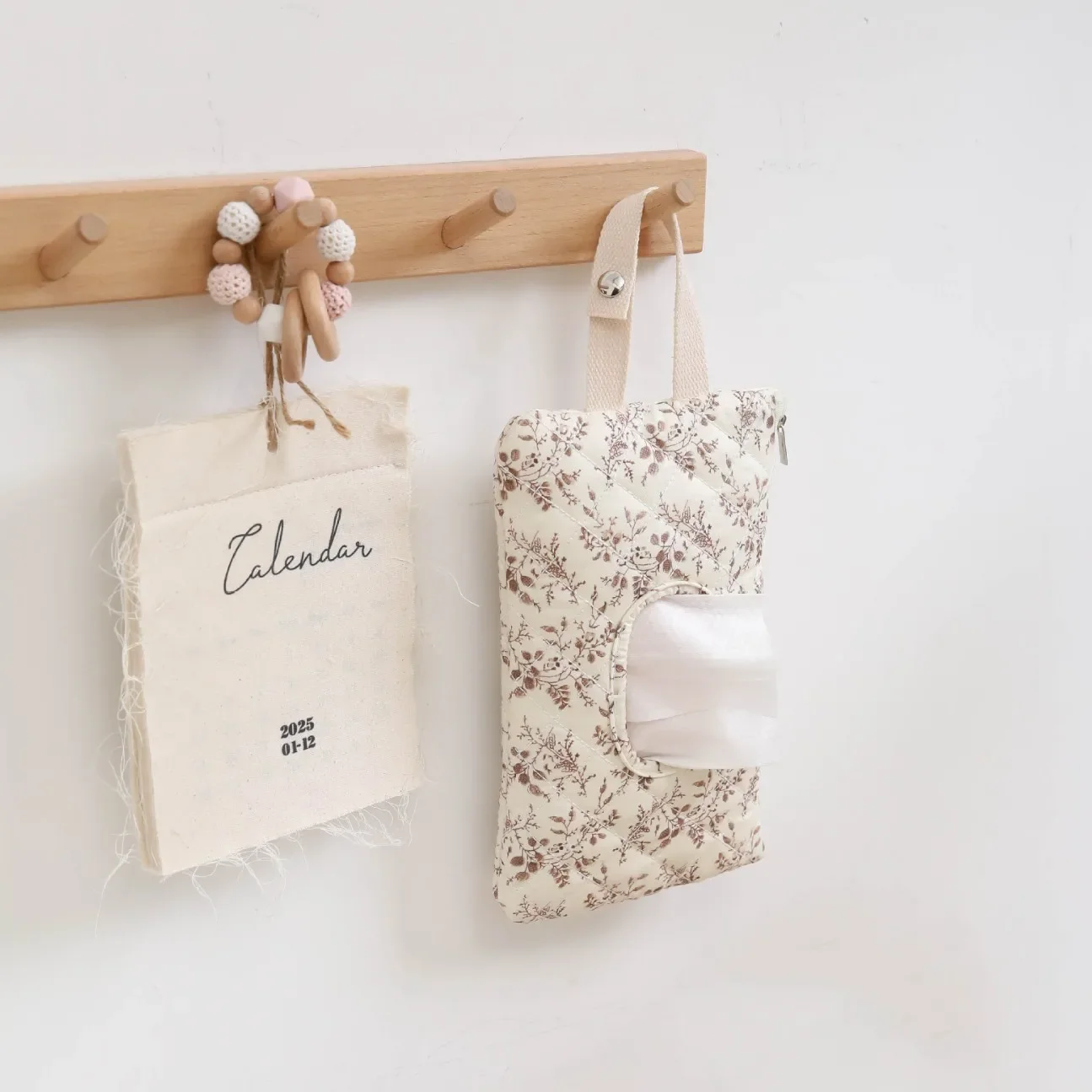 Floral Print Baby Tissue Box Wet Wipes Case Flip Cover Portable Stroller Hanging Bag Paper Holder Removable Napkin Storage Box