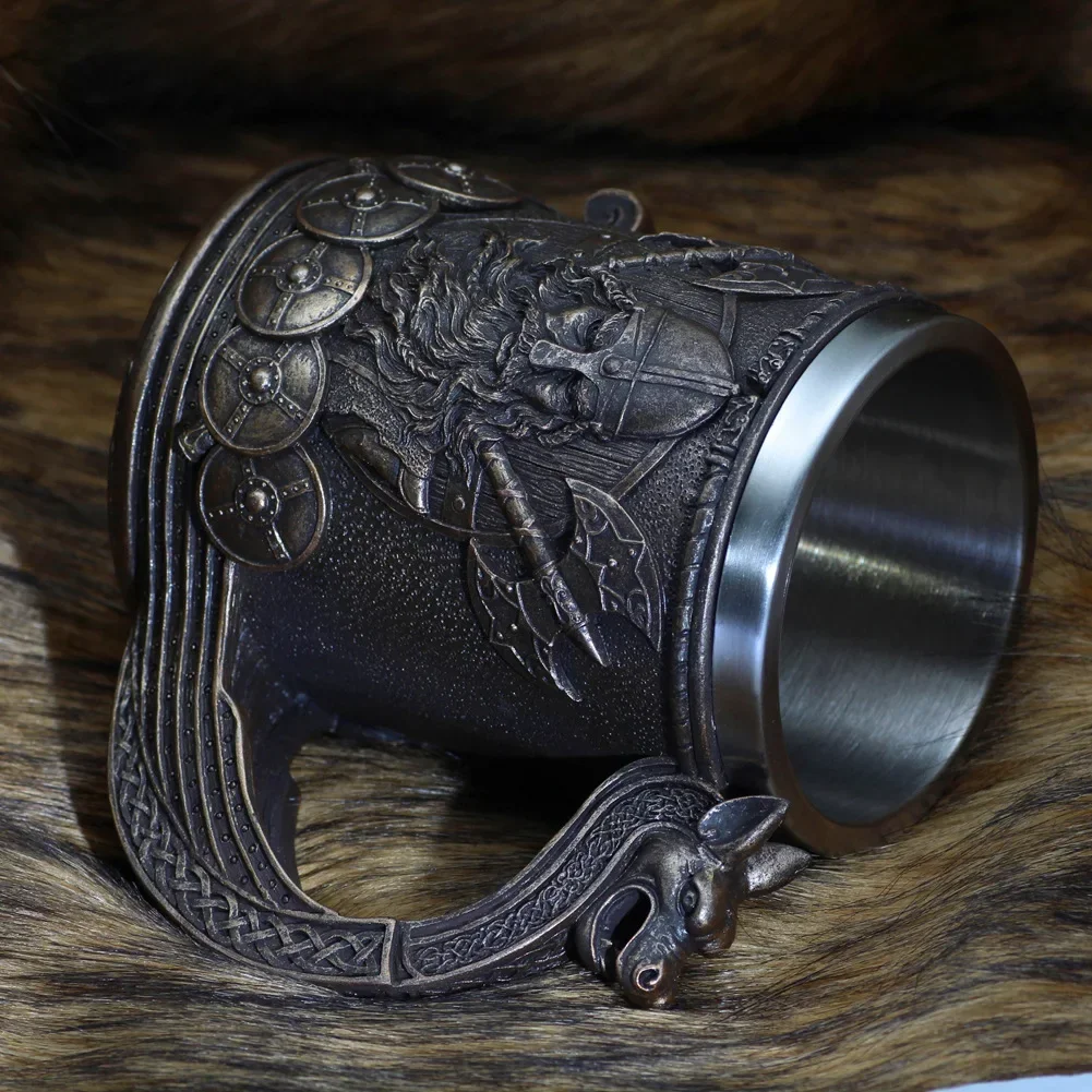 600ml Viking Wood Style Beer Mug Medieval Dragon Resin Stainless Steel Beer Mug Retro Tankard Skull Coffee Cup Tea Mug Beer Cup