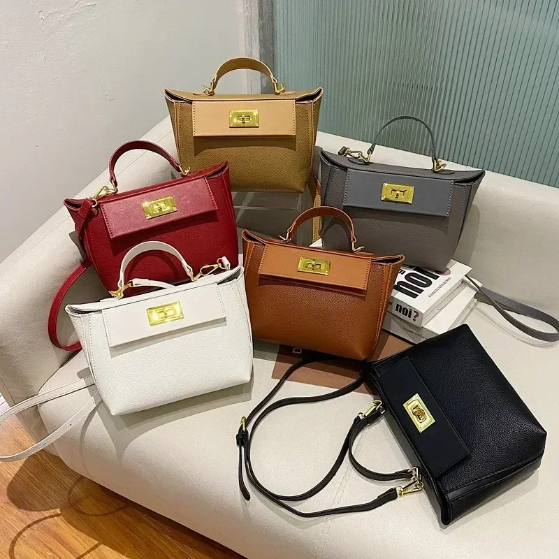 

2025 New Luxury Italian Leather Bag Women's Vintage Shoulder Purse with Detachable Belt Elegant Work Tote Daily Commute Handbag