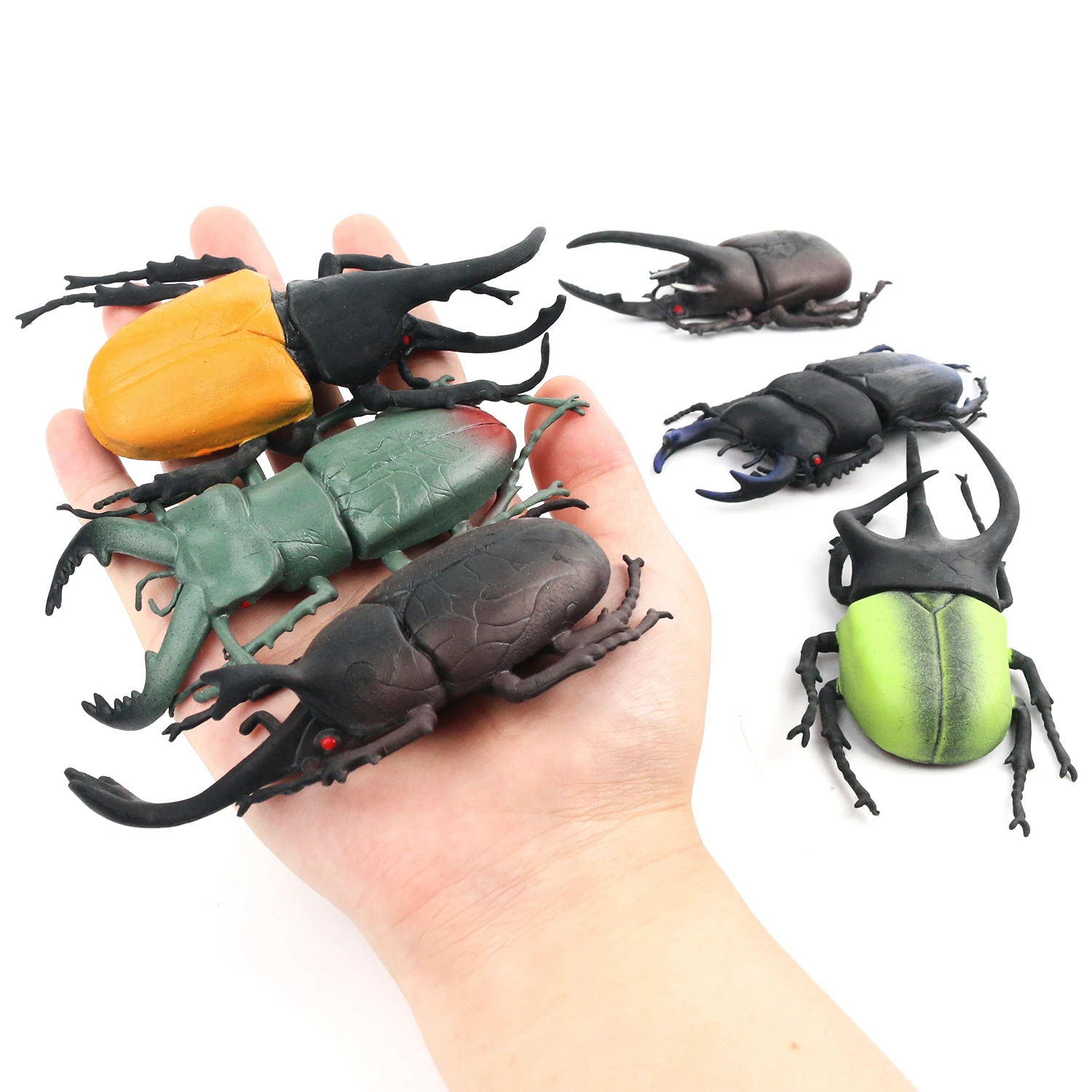 

Simulation Beetle Toy Large, Drop resistant Insect, Scary and Tricky Insect Prop Style Random