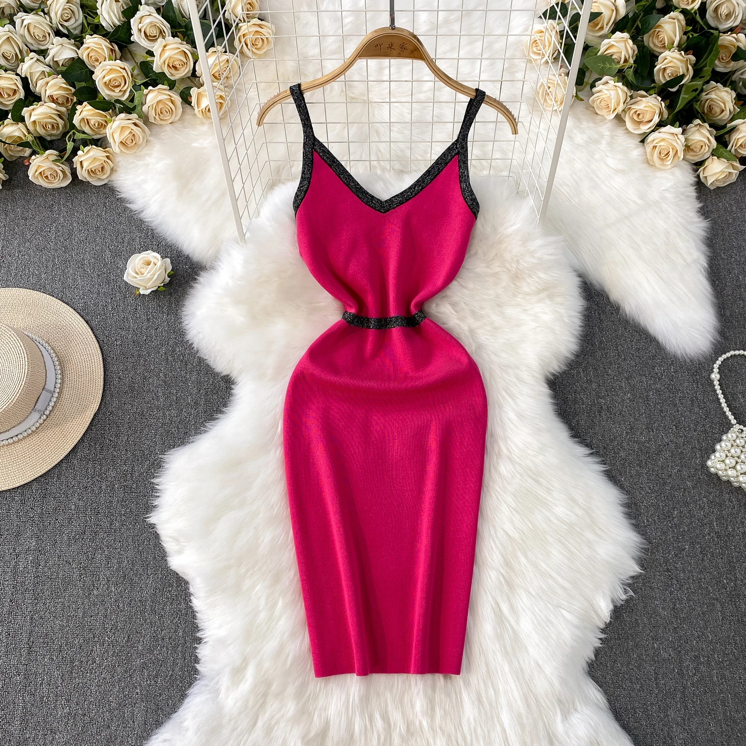 

Chic sweet V-neck backless Ruched Sexy sleeveless French Fashion Knitted Summer Party Elastic High Street Slim women clothing