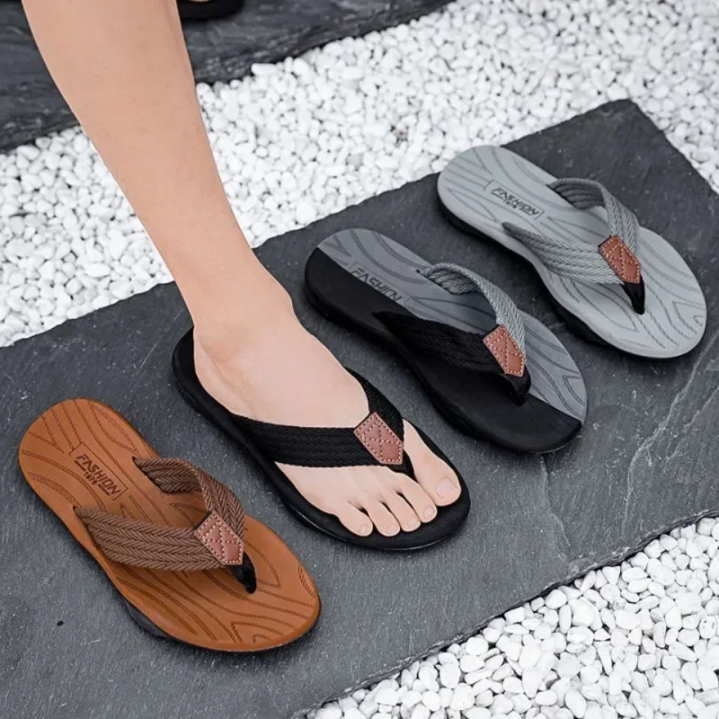 Sandálias masculinas flip flops, sapatos de salto macios ao ar livre, chinelos de verão, última moda, tamanho 39-45, 2022