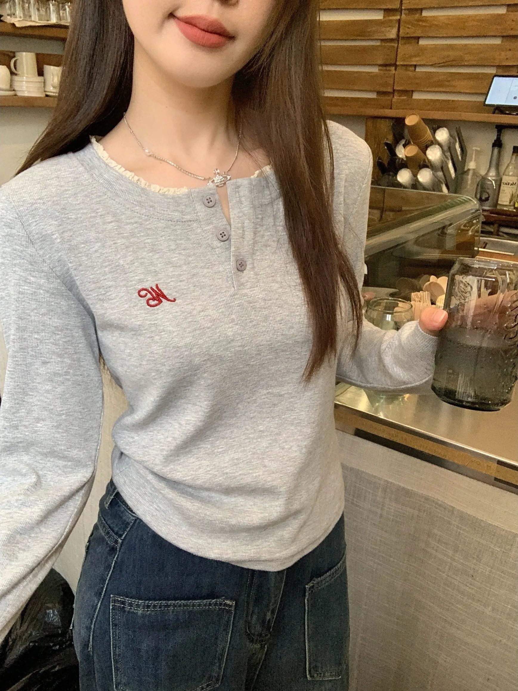 

Женская футболка больших размеров в американском ретро-стиле с кружевной отделкой и вышивкой, с длинным рукавом, для весеннего повседневного образа, с круглым вырезом