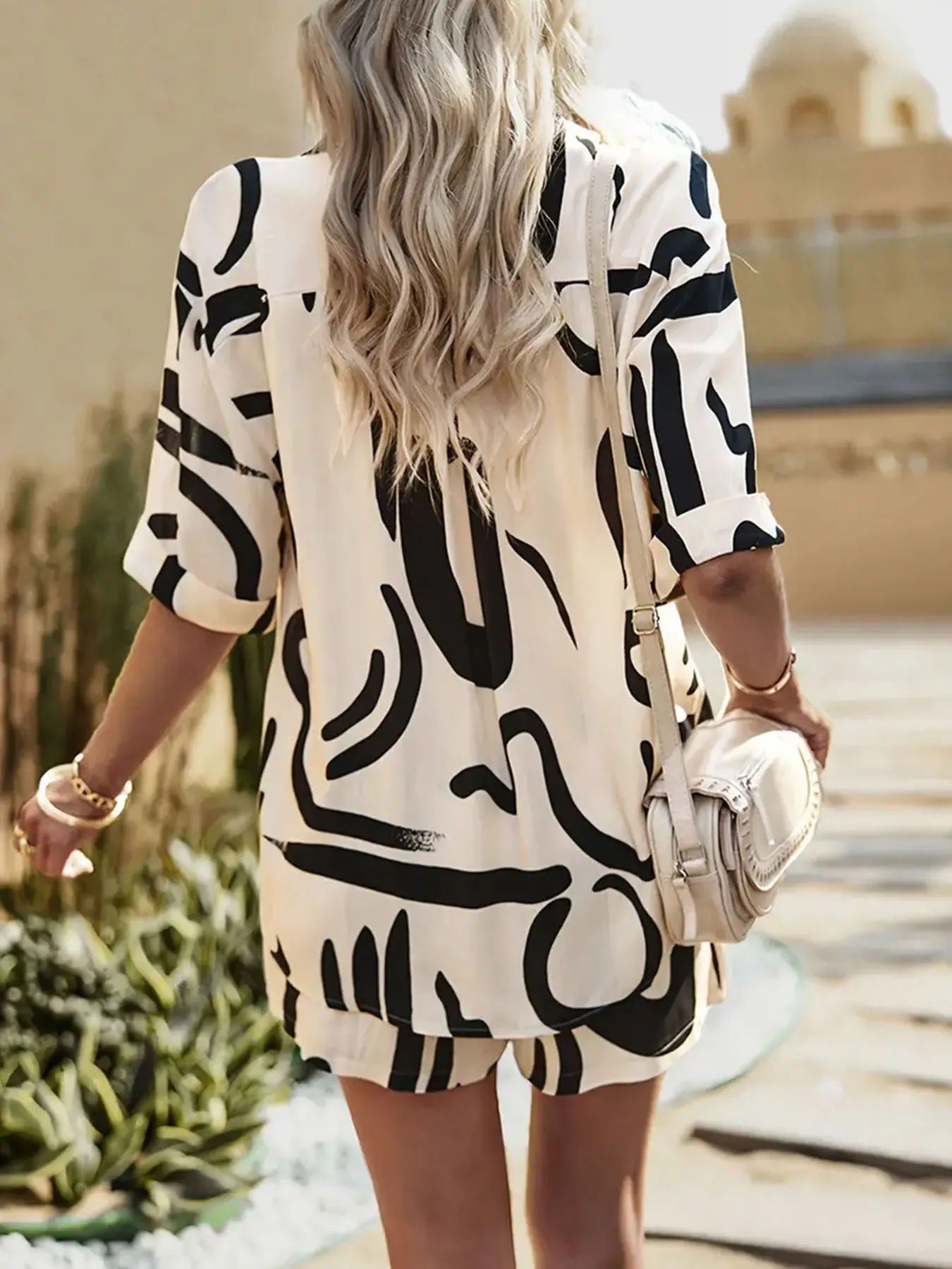 Summer Fashion Abstract Print Two-Piece Set | Loose Shirt + High-Waisted Drawstring Shorts | Fresh Vacation Style, Versatile Cas