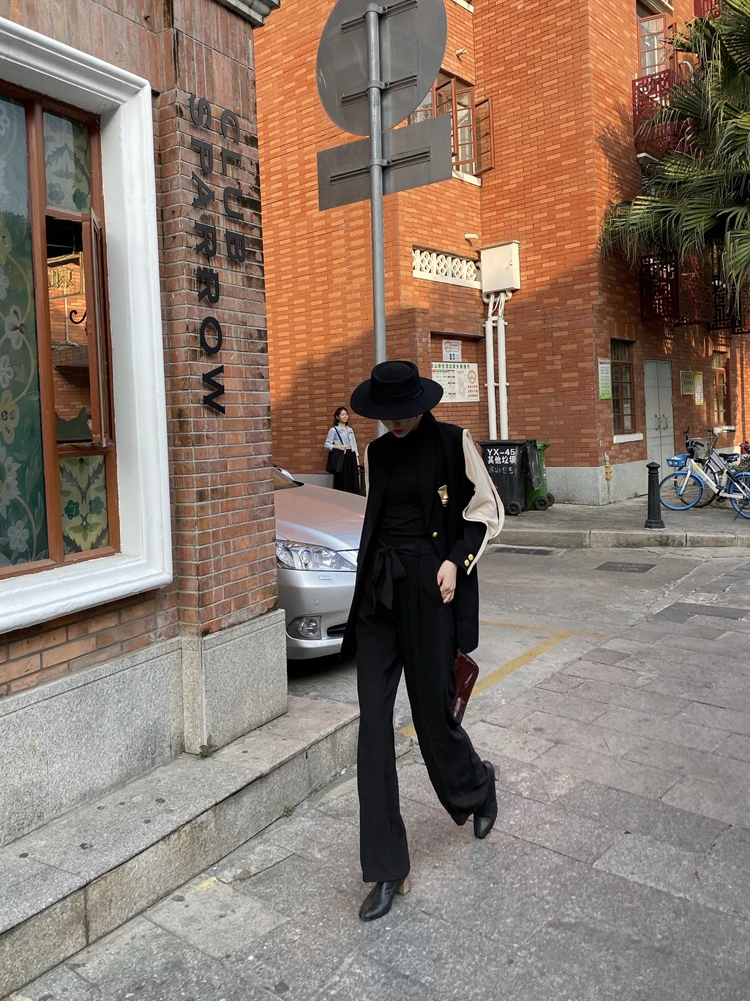 

Женские брюки с высокой талией, драпировкой и поясом, супер-стройнящие, удлиняющие ноги, весенне-летняя версия.