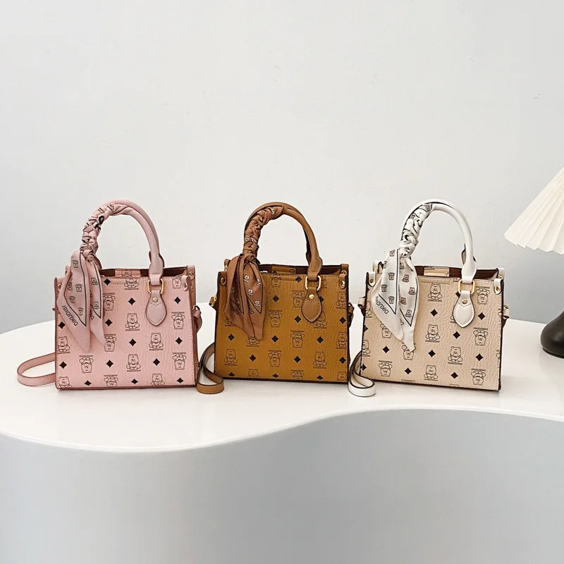 

‌2025 New Soft Leather Small Square Bag - Crossbody/Shoulder/Handheld Multi-Way Purse, Fashionable & Durable Women's Bag