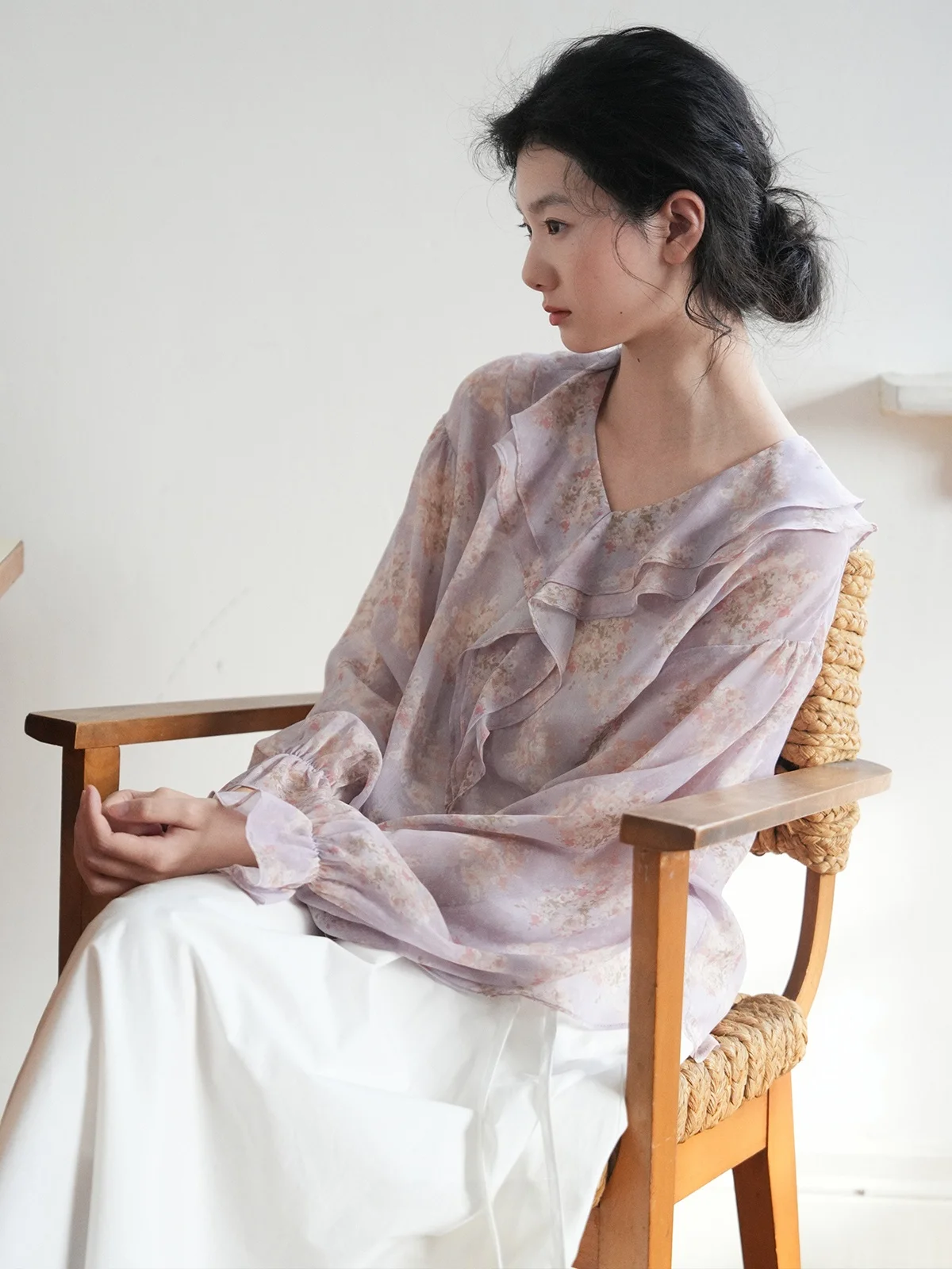 Dailycloset Top da donna in chiffon traspirante con stampa floreale viola e maniche a campana in pizzo effetto legno