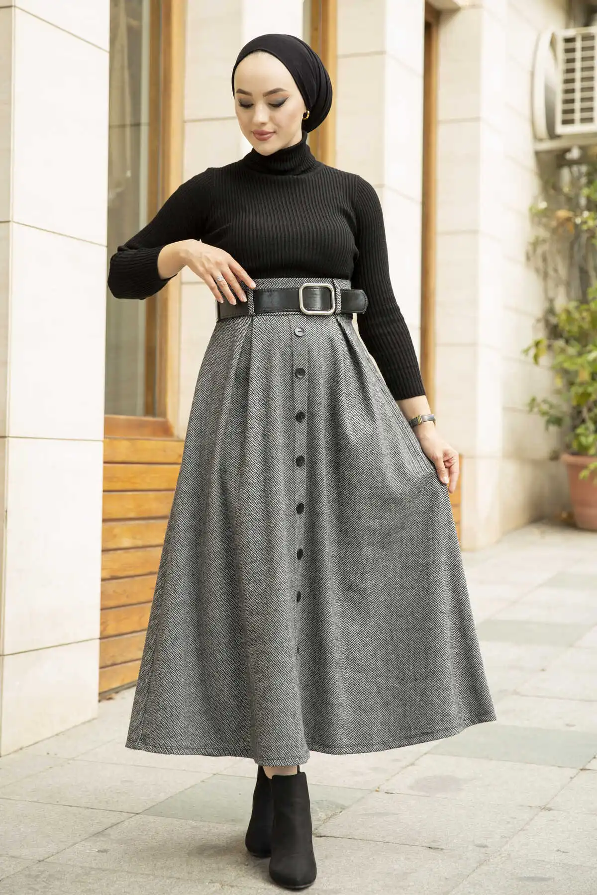 

Button Detail Skirt MD Gray