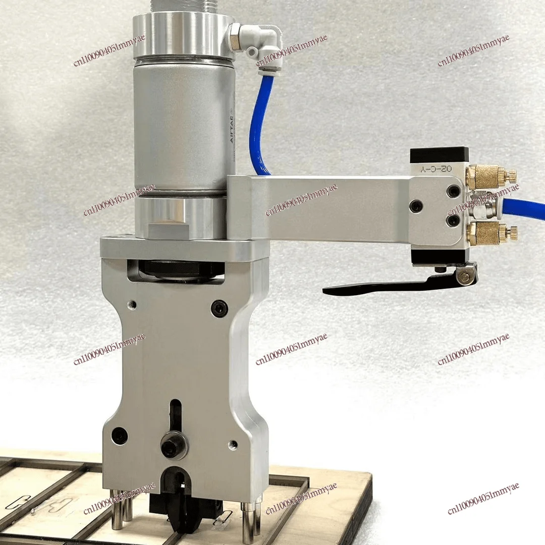 Pneumatic knife die knife puller die-cut version knife change artifact safe and labor-saving
