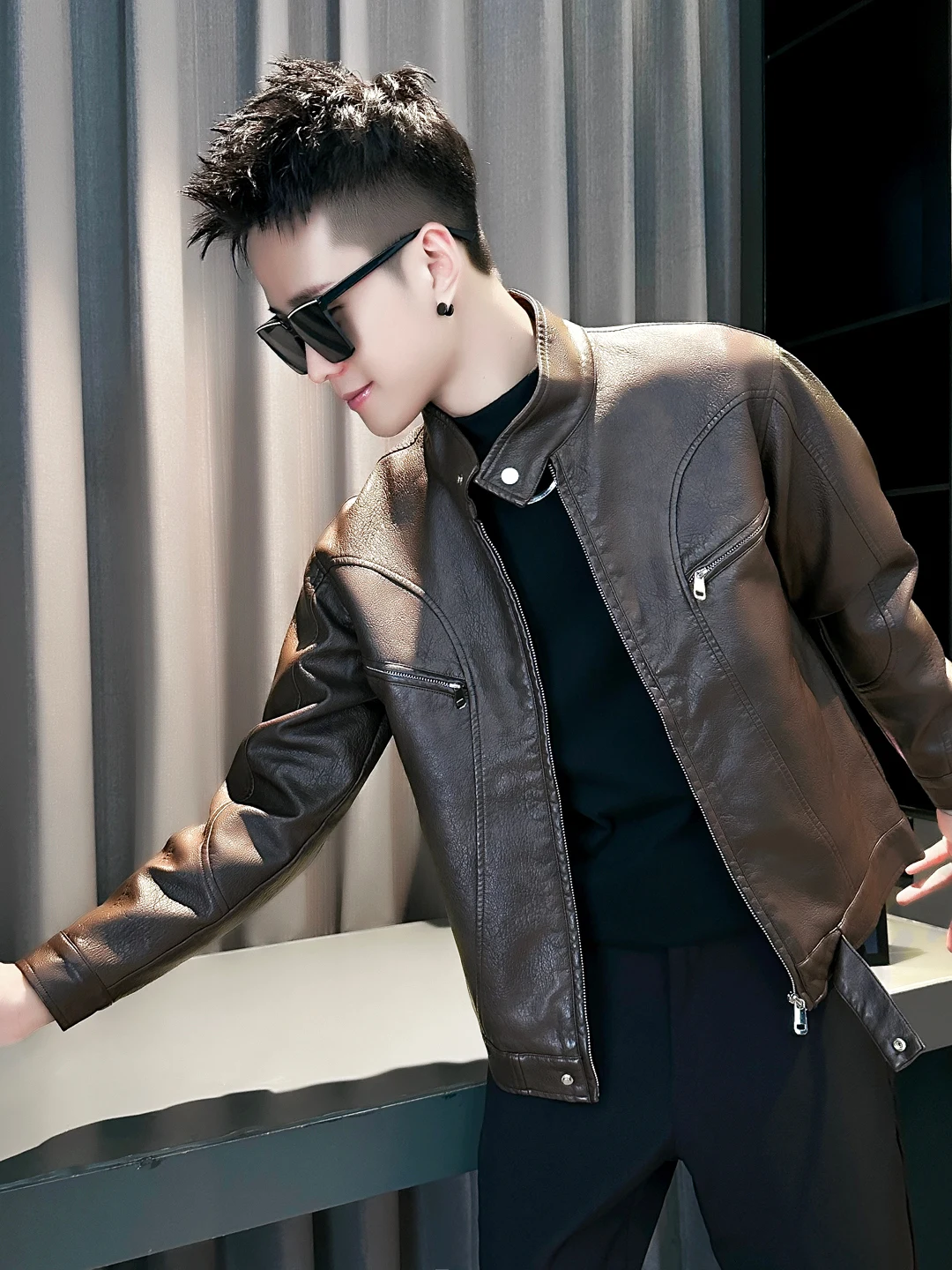 

Мужской коричневый кожаный жилет с воротником-стойкой, повседневный мотоциклетный жилет из искусственной кожи, весна-осень, новый свободный цветной тройник