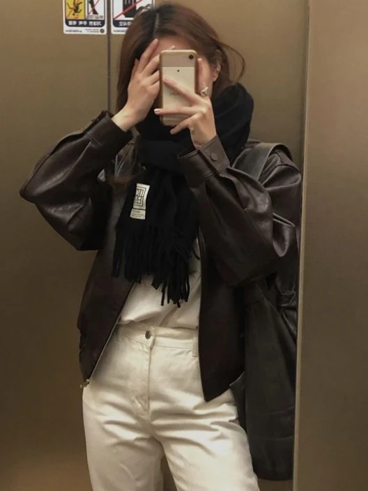 เสื้อโค้ทหนังสไตล์เรโทรชิคสำหรับผู้หญิง ทรงหลวม แขนยาว ซิปยาว ดีไซน์แฟชั่นสำหรับขี่มอเตอร์ไซค์ ปกเสื้อพับได้