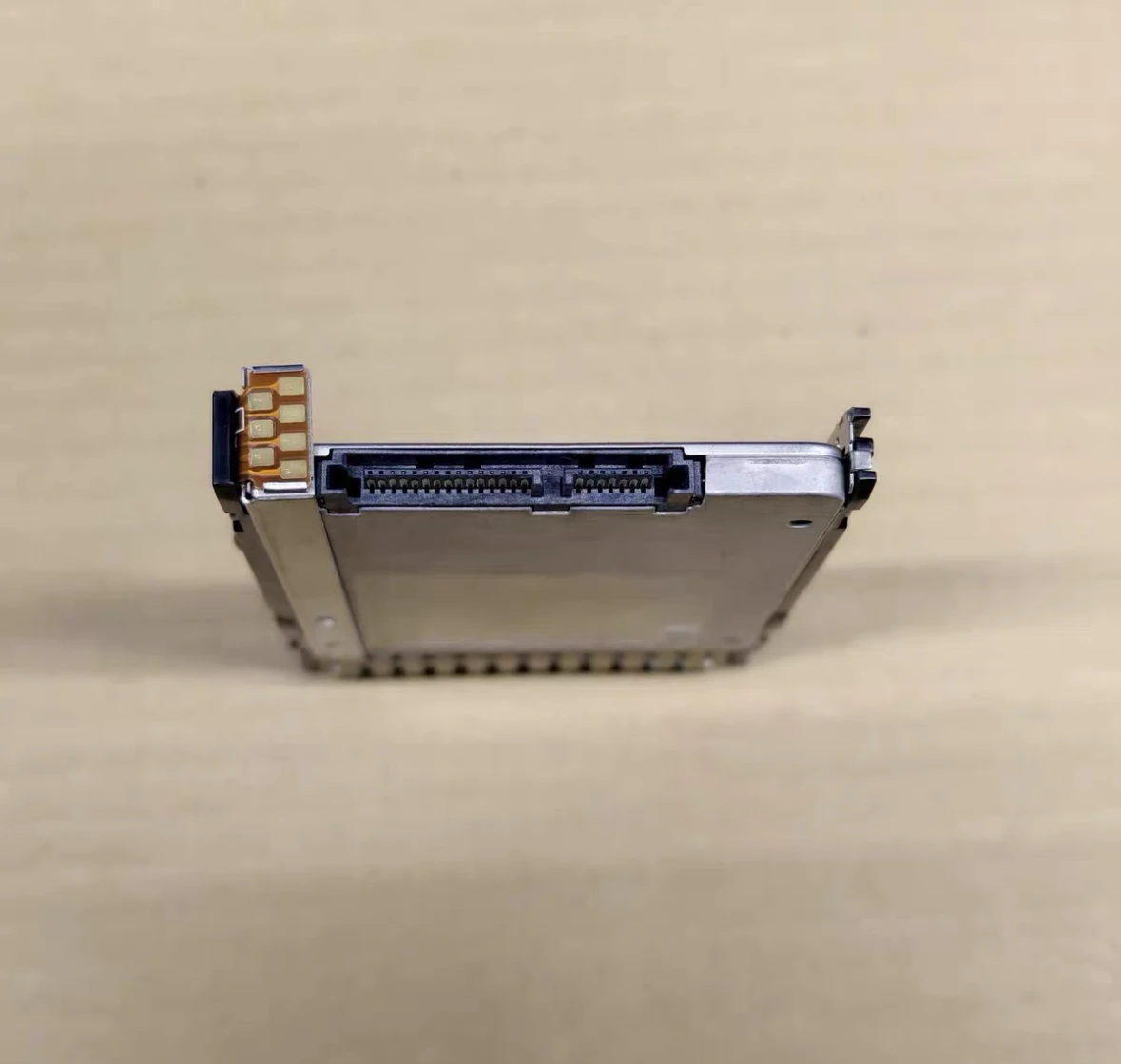 

For 718139 717973-B21 718139-001 800G 2.5 SATA SSD Solid State Drive