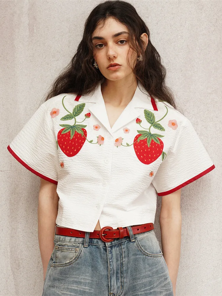 96-104cm Bust Summer Dopamine Versatile Top with Strawberry Embroidery French Vintage INS Style Cuban Collar Short Sleeve Shirt