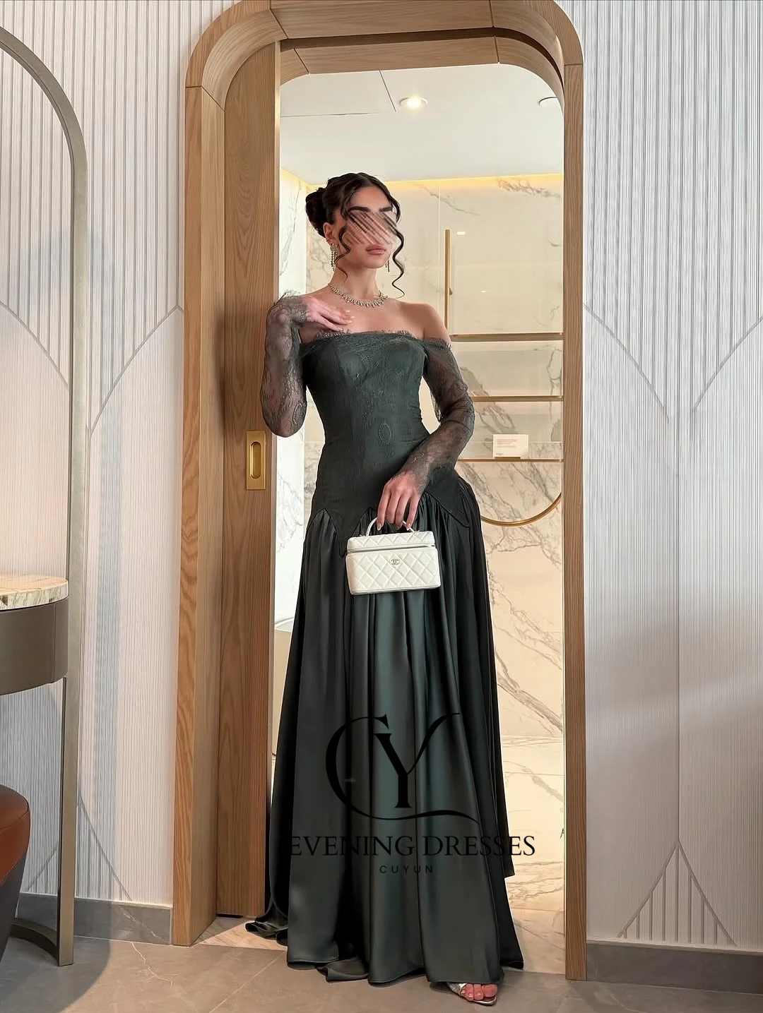 CUYUN فستان سهرة سعودي أخضر زيتوني دانتيل رقبة قارب وأكمام طويلة مرقع طويل للحفلات الراقصة فساتين مناسبة رسمية مخصصة