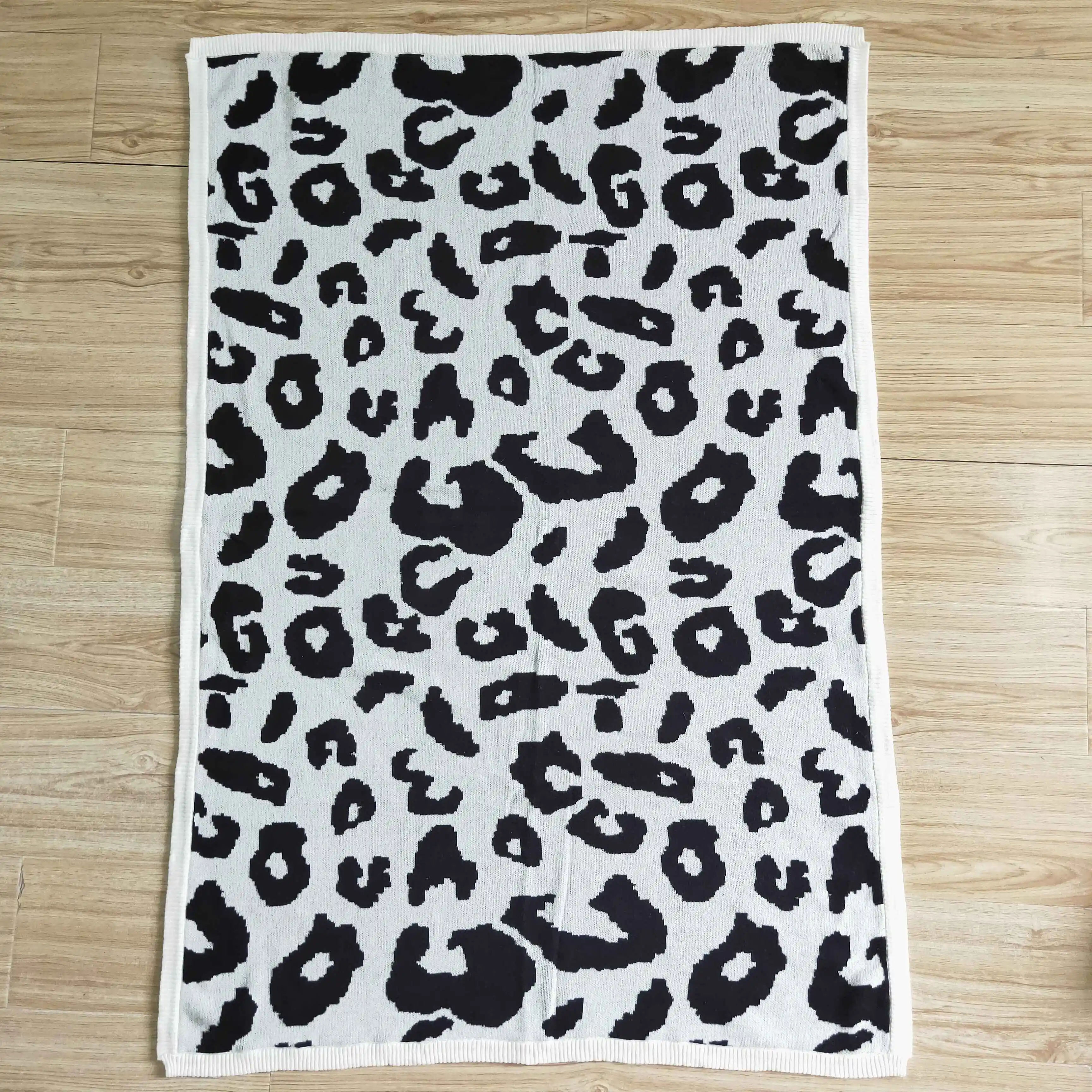 Hot Selling Wholesale RTS Leopard N​ewborn Fleece Knitted Blankets Baby Swaddle Wraps