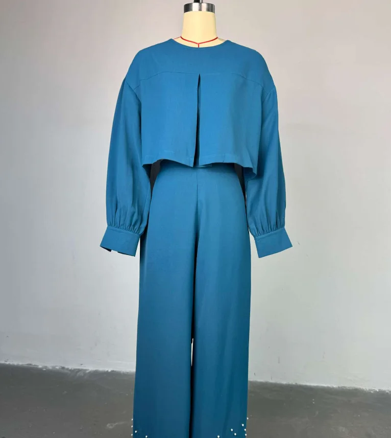 Damen-Sets, frische und süße Hosen-Outfits, 2022, Frühjahr/Sommer, neues Set mit Rundhalsausschnitt, Laternenärmeln, Oberteil und Perlen-Hosen mit weitem Bein