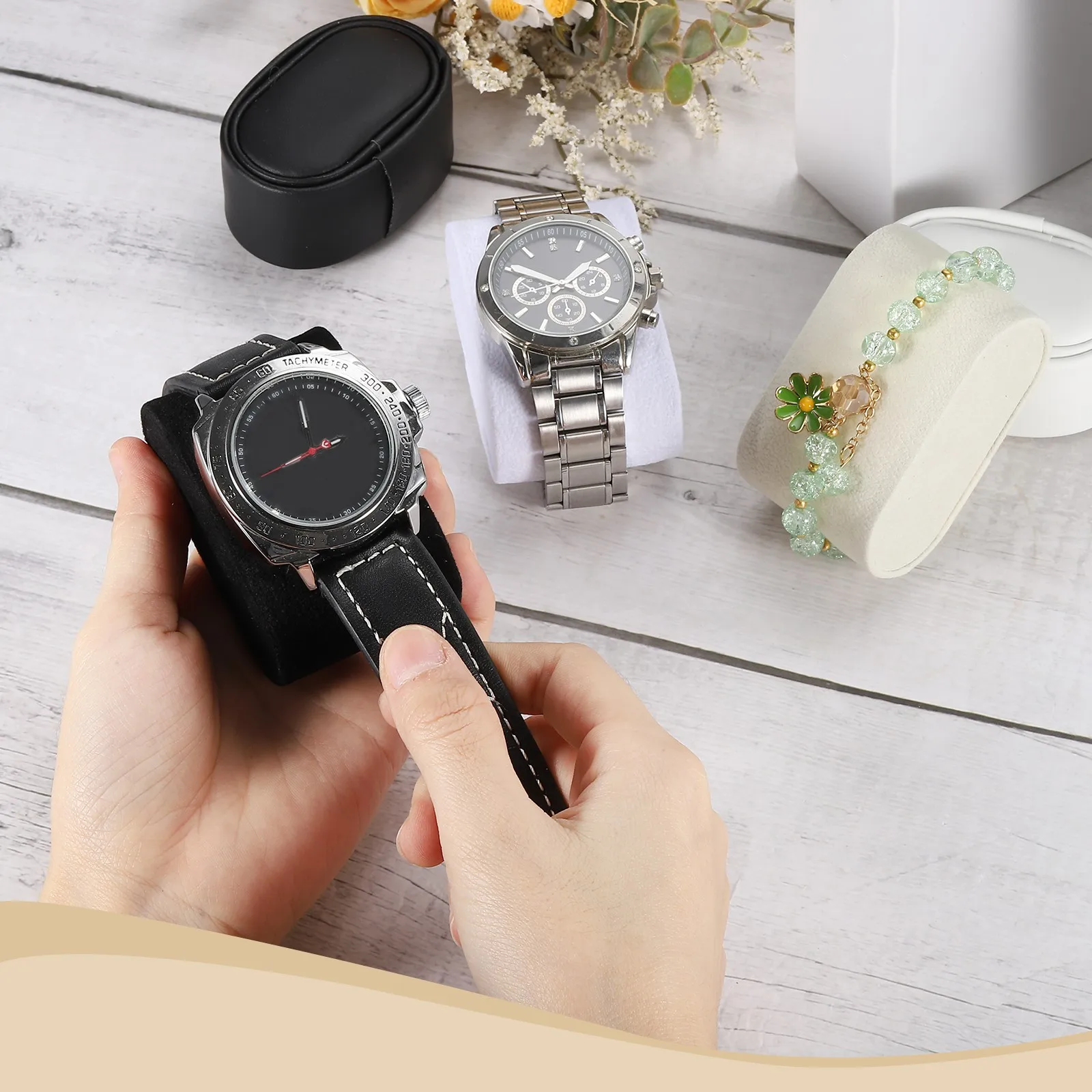 Commercio all\'ingrosso Nero Bianco Pelle Scamosciata Orologio Cuscini Cuscino Orologio per il Caso Scatola di Immagazzinaggio Orologio Da Polso Del