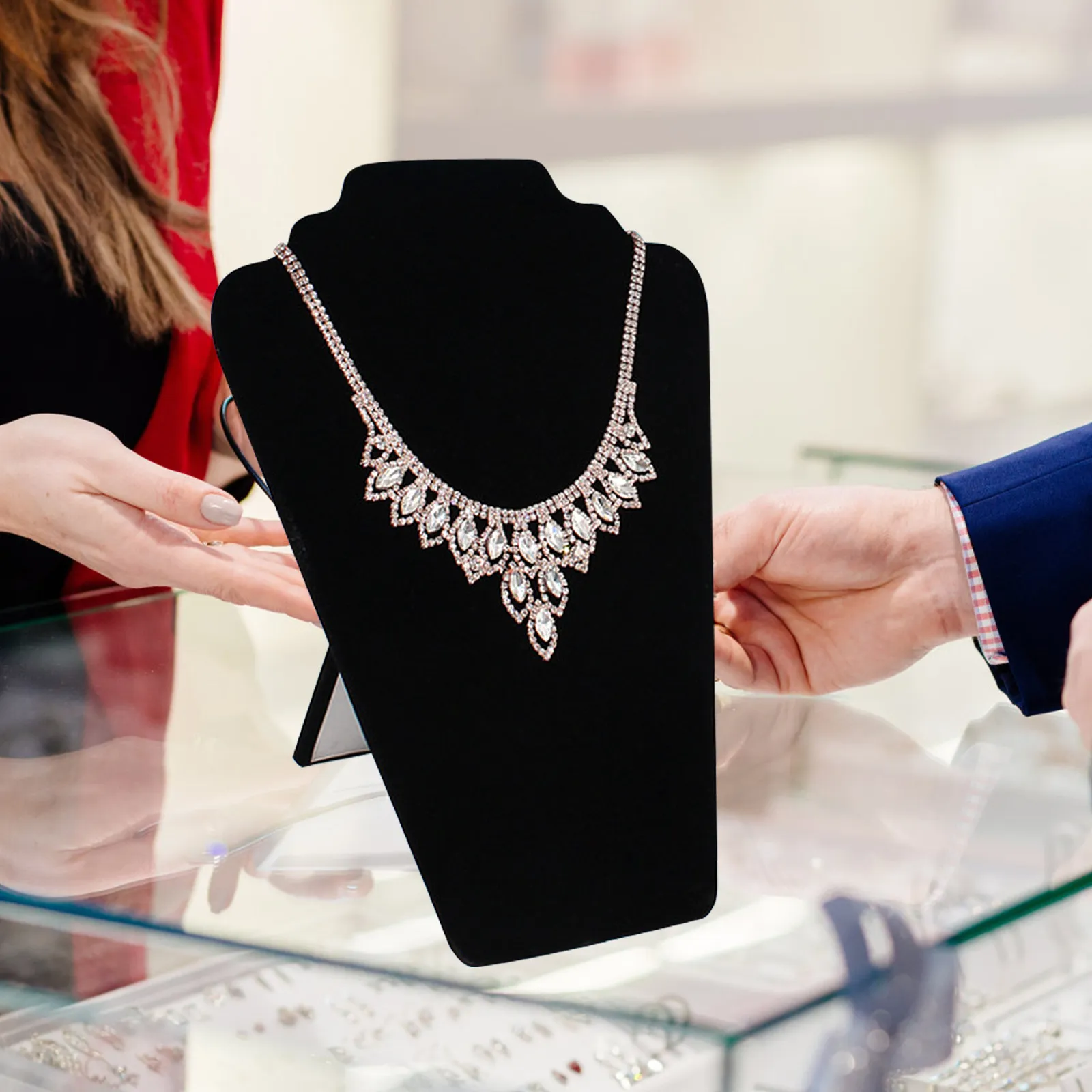 

Jewelry Display Bust Necklace Display Stand for Selling Organized Space Efficient Elegant Decor for Store Home Trade