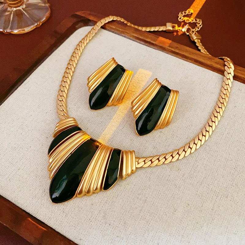 3 Pcs Vintage Jewelry Sets for Women French Vintage Drop Oil Geometric Metal Necklace Light Luxury Irregular Earring Sets