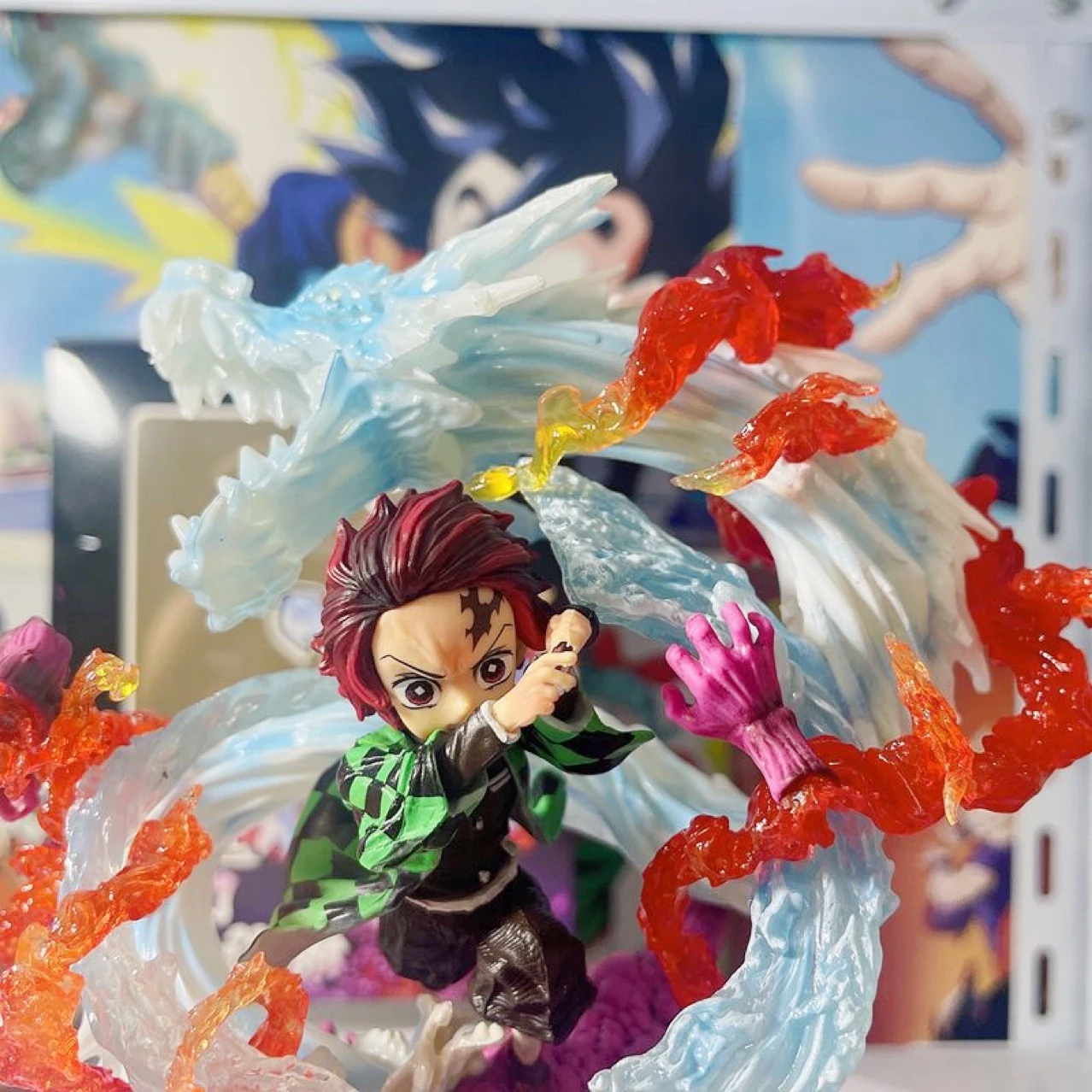 Figure Kamado Tanjirou da 18 cm Anime Demon Slayer Figura Il respiro d'acqua Figurina Decorazione del desktop Giocattolo in edizione limitata
