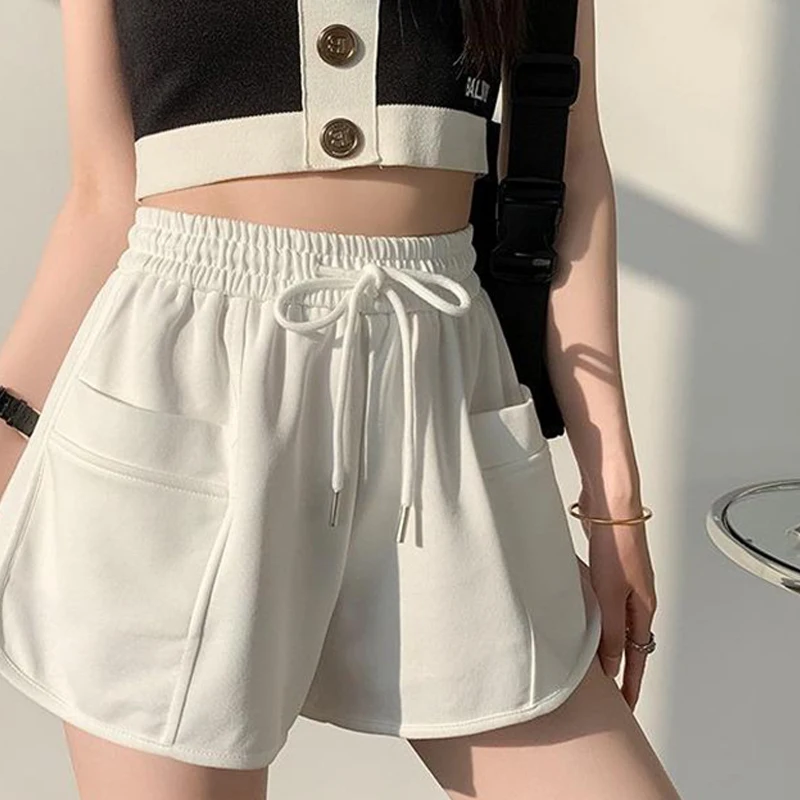 Fashion Casual High Waist Elastic Waist Loose Big Pocket Sports Shorts For Women