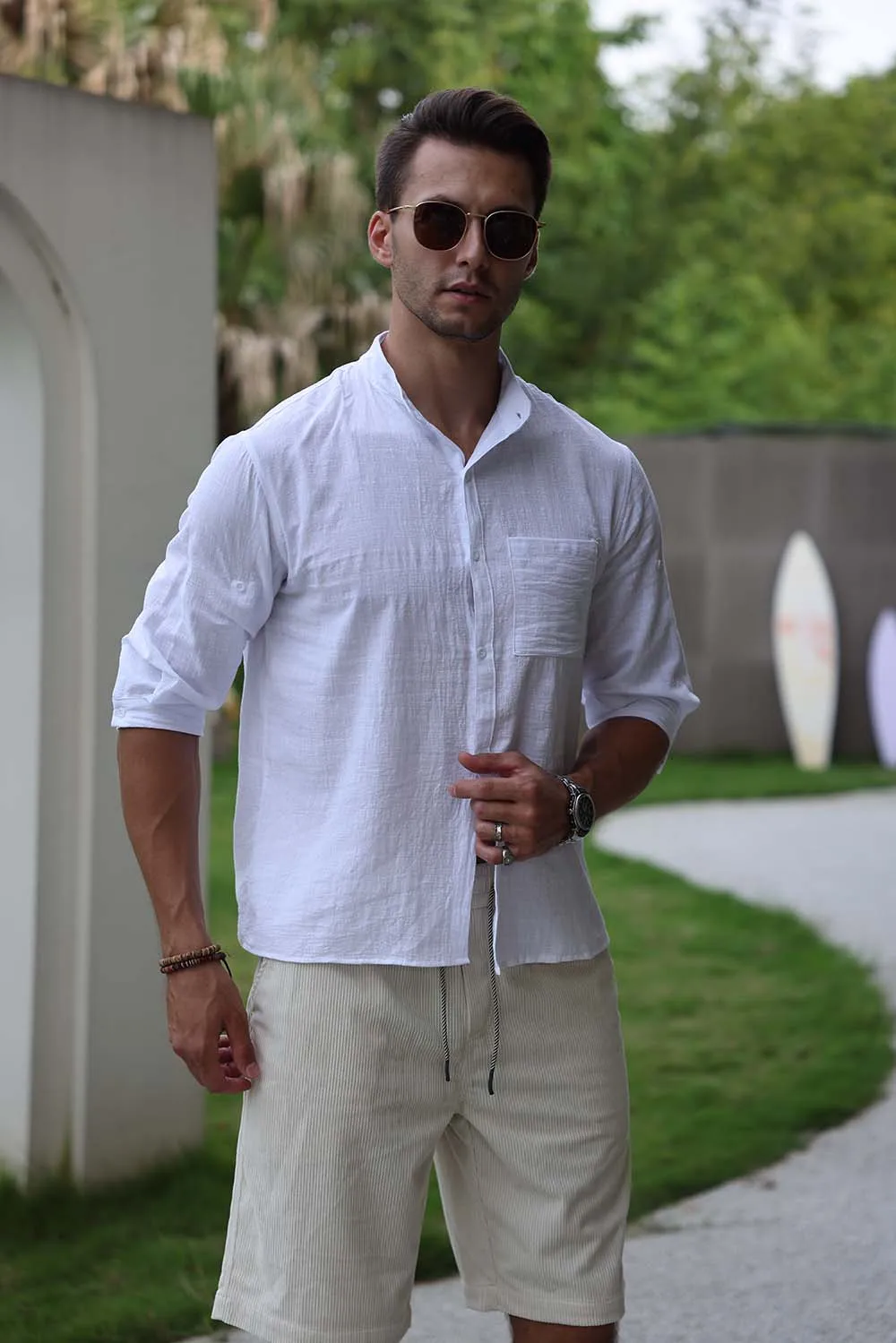 Herren-Leinenhemd - Mit Taschen, Kurzen Ärmeln mit Bündchen, Einfarbig, Cardigan-Stil, Reverskragen, Atmungsaktiv und Bequem