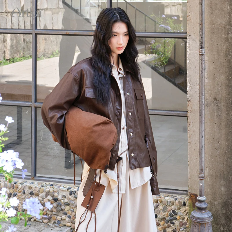 ARTKA 2025 가을 신상 여성 PU 재킷 패션 캐주얼 브라운 재킷 코트 싱글 브레스티드 PU 가죽 재킷 벨트 포함 WA32056Q