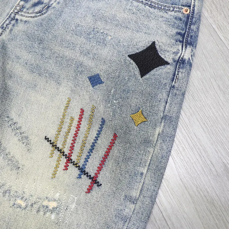Street Fashion Men Jeans Summer Designer Retro Blue Straight Fit Vintage Short Ripped Jeans Embroidery Hip Hop Denim Shorts Men