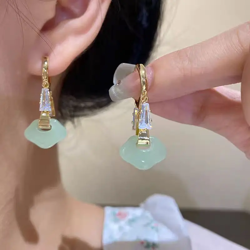

Gorgeous, exquisite, praying for peace earrings, mature temperament, goddess jewelry, banquet, commemorative day earring, buckle