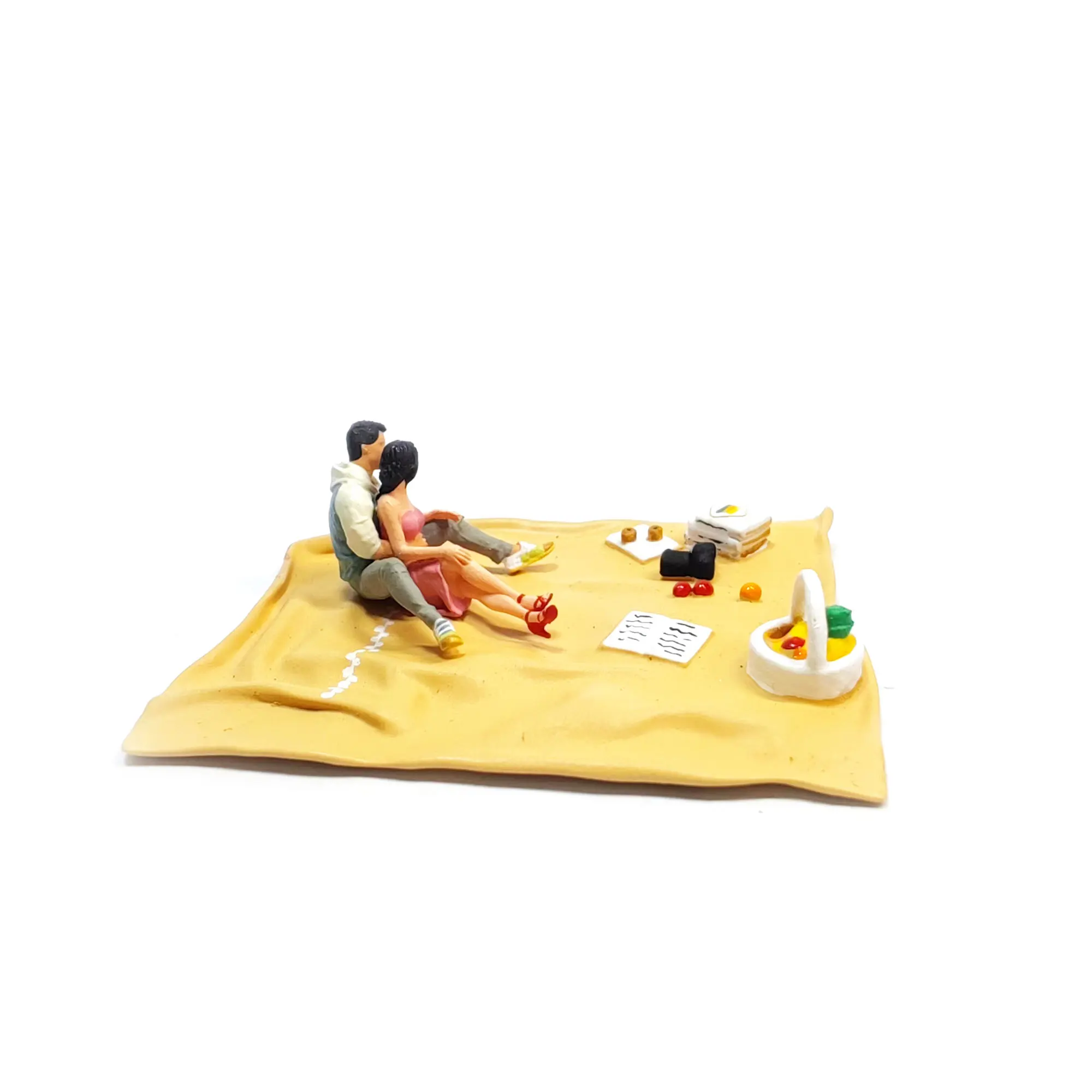 RACE MEDAL for Couples holding Hands Miniatures 1/64 Model Boyfriend/Girlfriend Photo Photography Macro Figure action figure