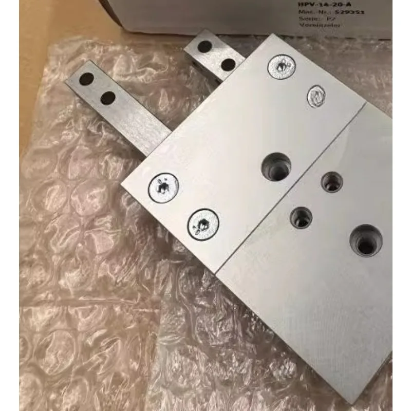 

Запчасти для конвейерного изолятора FESTO HPV 14-20 A, код 529351