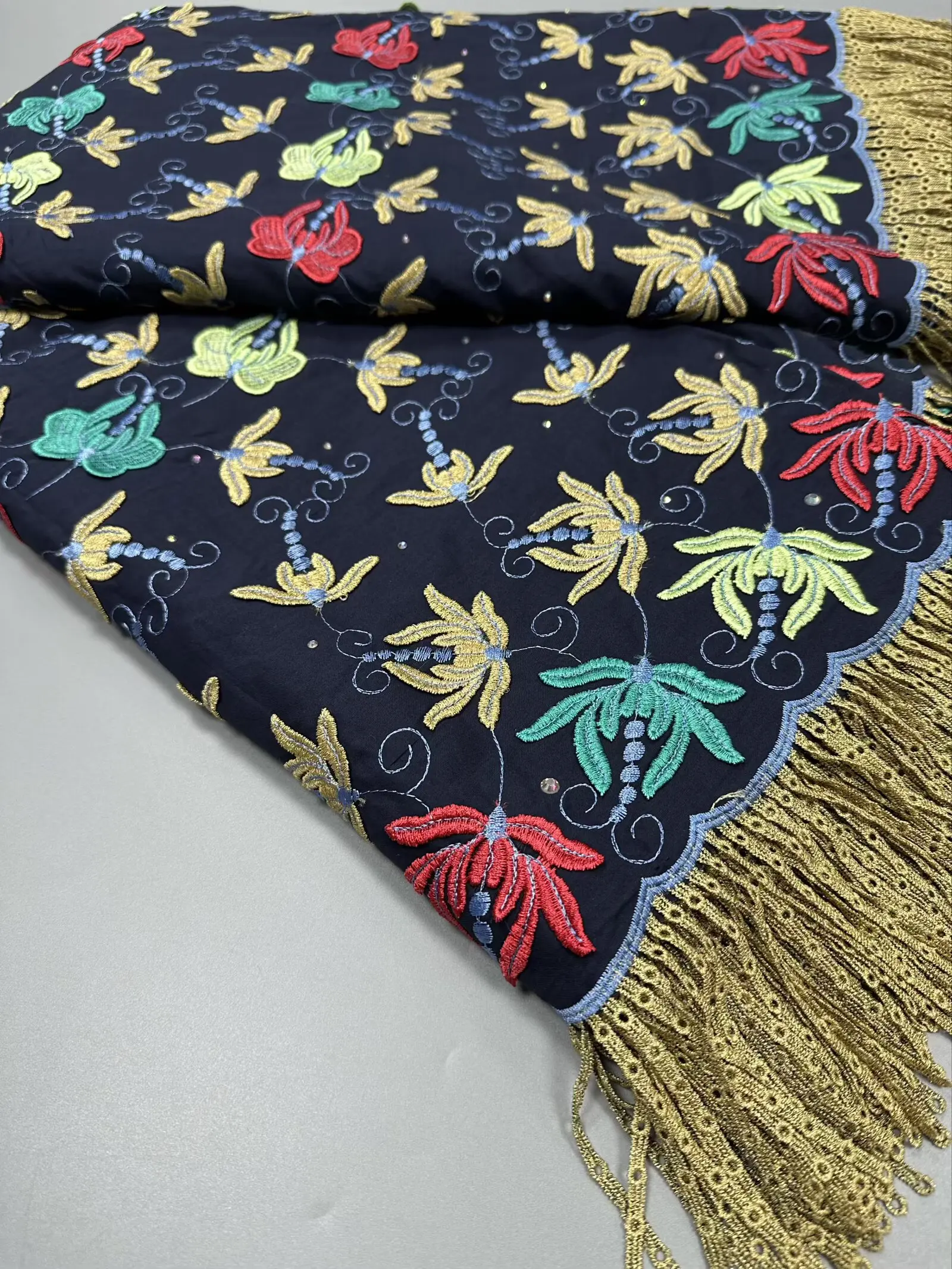 

Высококачественная тюлевая кружевная ткань 2026 года для шитья, 100% африканский хлопок, с бахромой, для нигерийских свадебных и праздничных платьев, вышитая