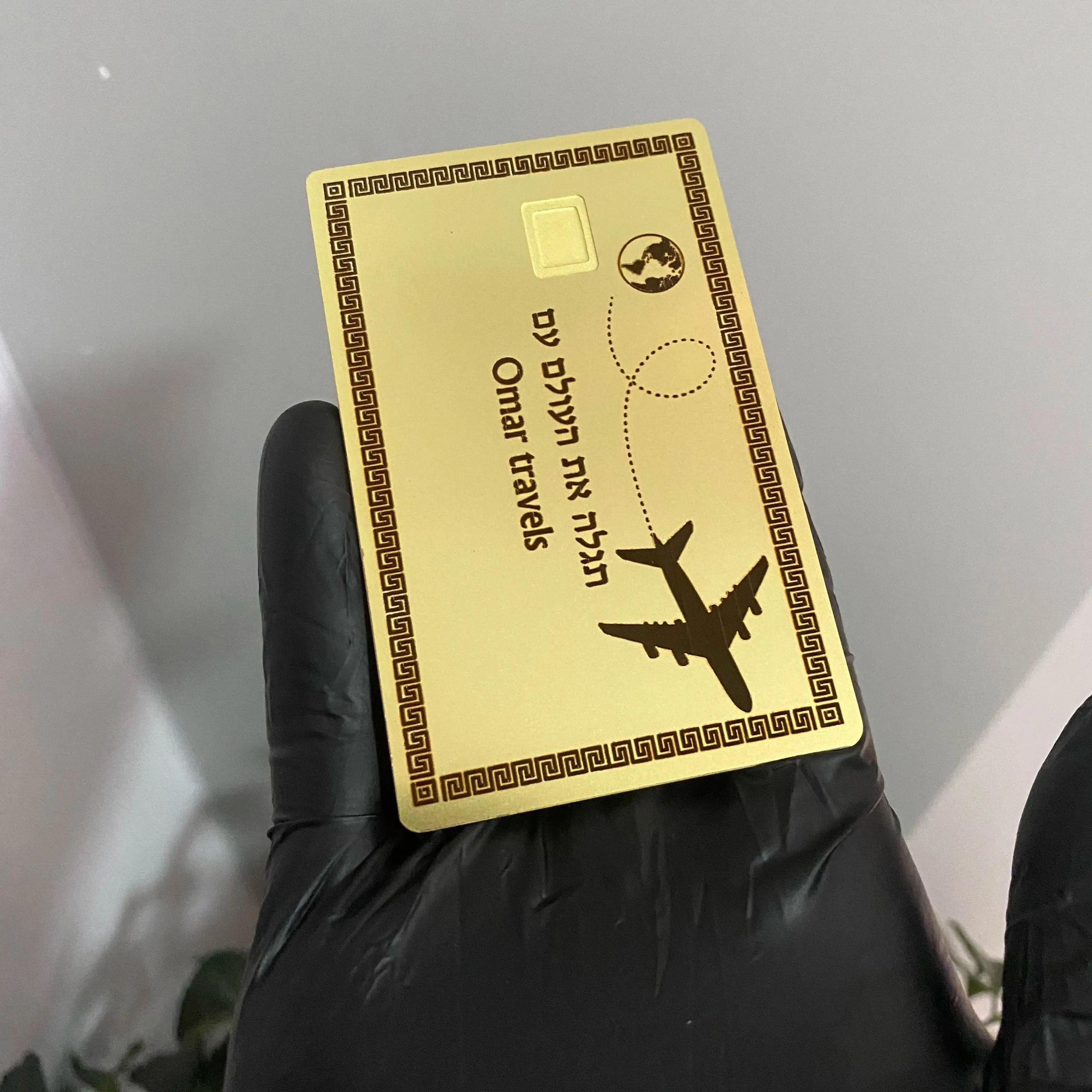 1 قطعة النقش بالليزر مخصص 4442 4428 فتحة رقاقة بطاقة الأعمال المعدنية ، بطاقة الائتمان المعدنية مع الشريط والتوقيع