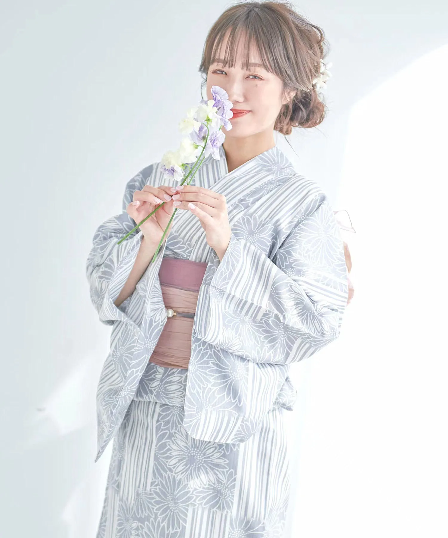 

Premium Traditional Japanese Kimono & Yukata for Women Cotton Travel Photography Kimono