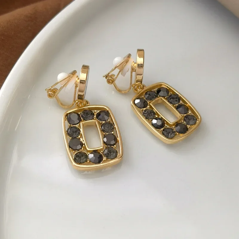 Temperament Statement Rhinestone Geometric Square Clip Earrings No Piercing Vintage Hollow Out Black Clip on Earrings for Women