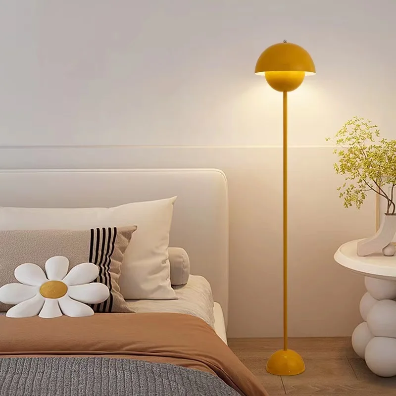 Nordic modern mushroom floor lamp living room sofa decoration retro style Light luxury bedroom bedside LED flower bud floor lamp