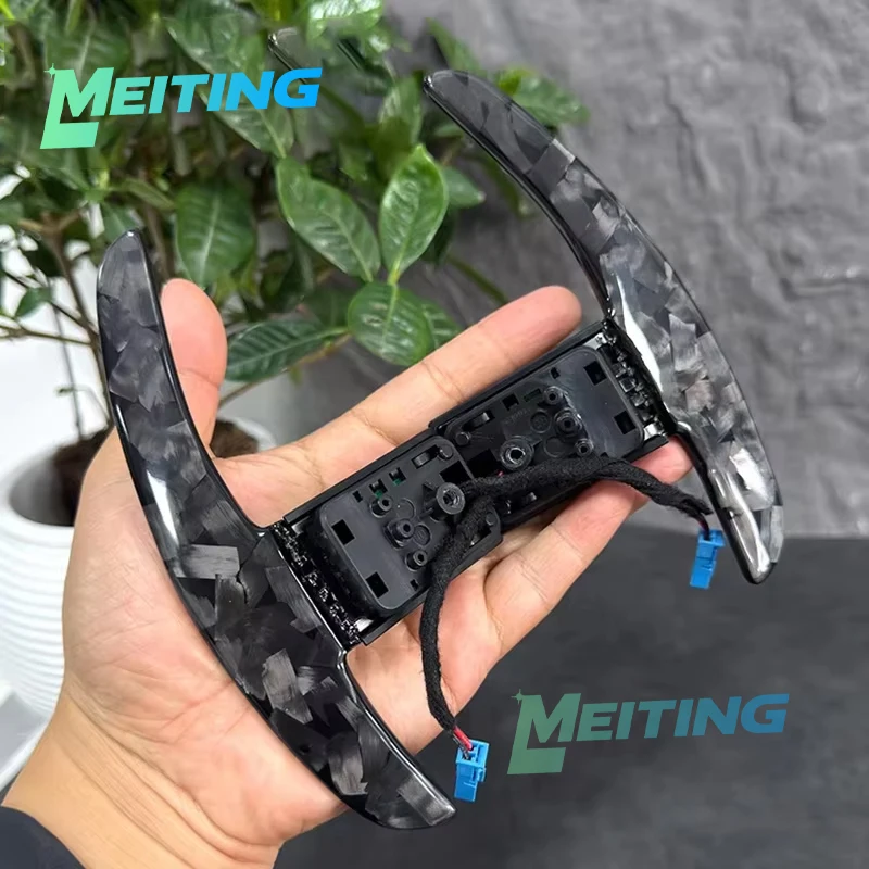 

Подходит для BMW M5 F10 E90 E91 E92 M3 F30 F15 F16 F20: руль из карбона, подрулевые лепестки из кованого карбона.