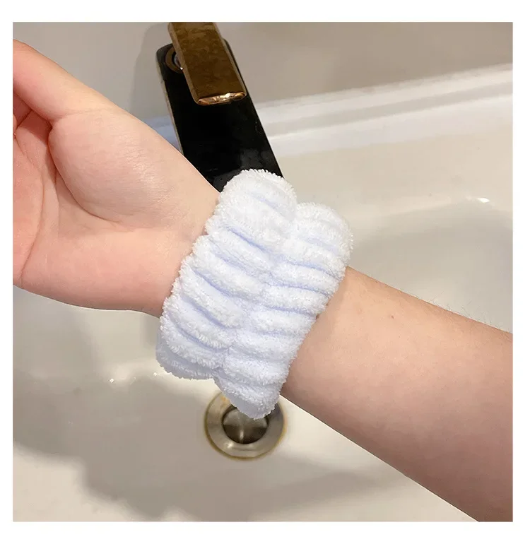 Gesichtswasch-Armband für Damen und Mädchen, Mikrofaser, saugfähig, feuchtigkeitsbeständig, Hautpflege, Yoga, Sport, wiederverwendbar, 2 Stück, Handgelenkschutz, Ärmel – Detail 11