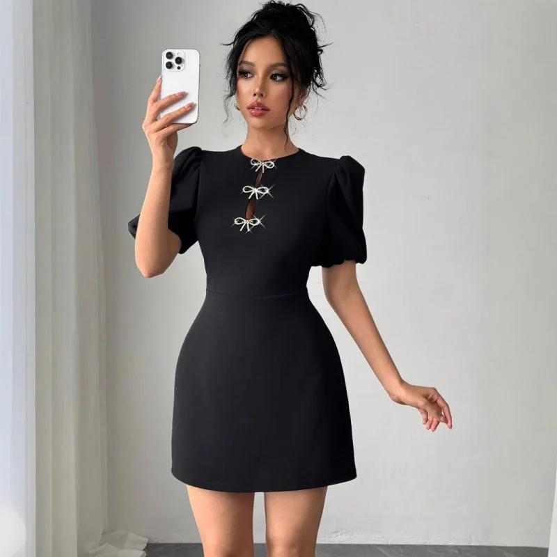 Spot Goods2025New feminino em torno do pescoço oco cristal arco puff manga cintura-entretendo vestido