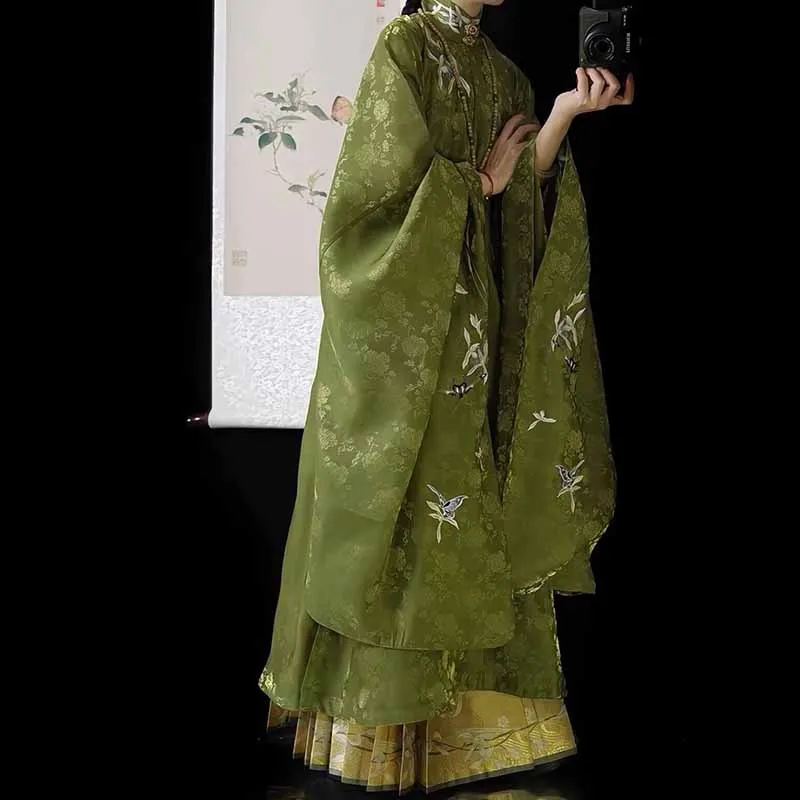 

Зимний комплект женской одежды больших размеров 8XL: древнекитайский винтажный халат в стиле династии Мин зеленого цвета с юбкой «Лошадиная грива»