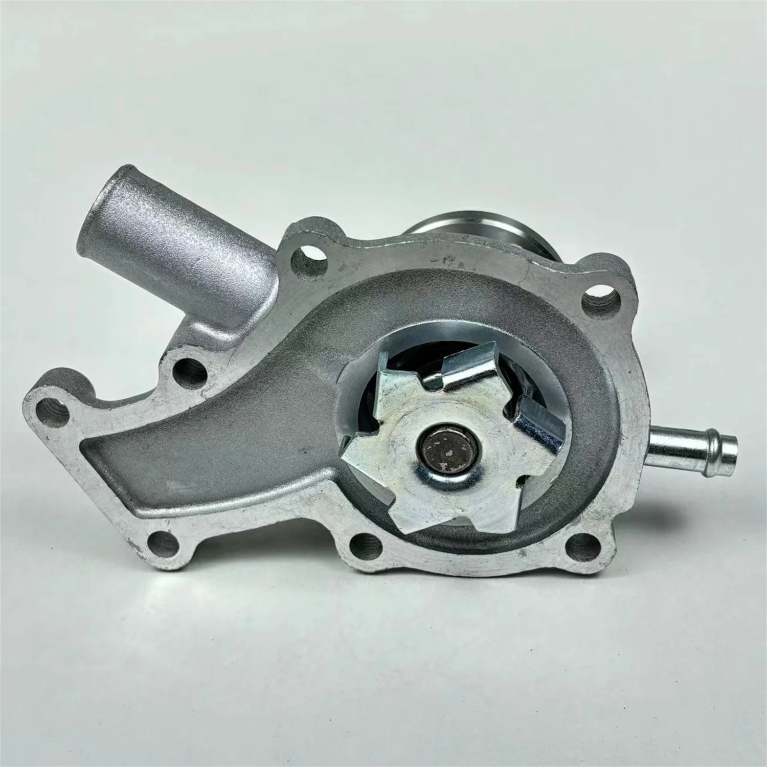 Water Pump 1E051-73036 1E051-73030 For Kubota Z482 D722 RTV900 ZD1011 ZD1021 engine