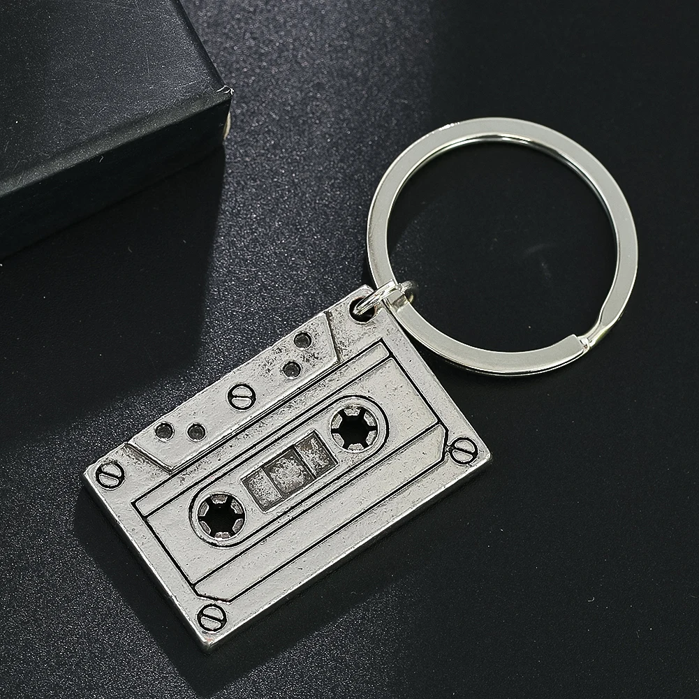 Vintage Magnetic Tape Keychain for Women Men Nostalgic 80\'s Cassette Car Key Rings Backpack Pendant  Concert Souvenir Gift