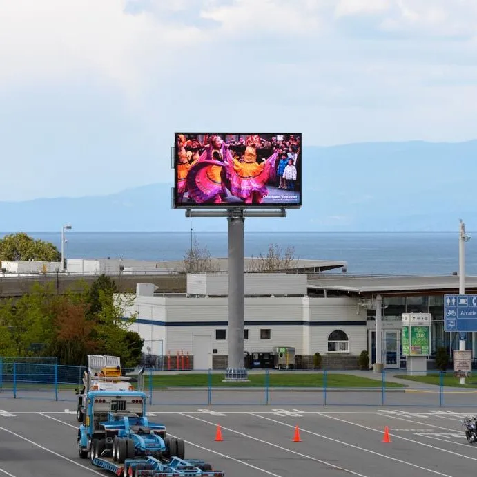 Hochwertiges LED-Vollfarbdisplay für den Außenbereich, P10 Mall Shopping Center, Werbebildschirm, wasserdichter Bildschirm
